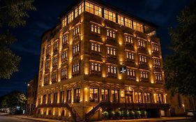 Hotel Jaisal Inn- Swimming Pool- Fort View Pure Veg Restaurant